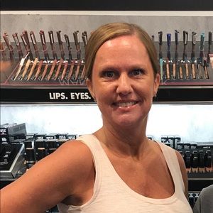 Meet your Posher, Wendy